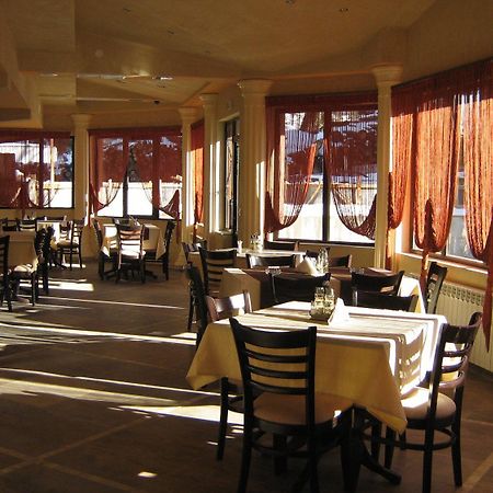 Family Hotel Yola Chepelare Eksteriør billede